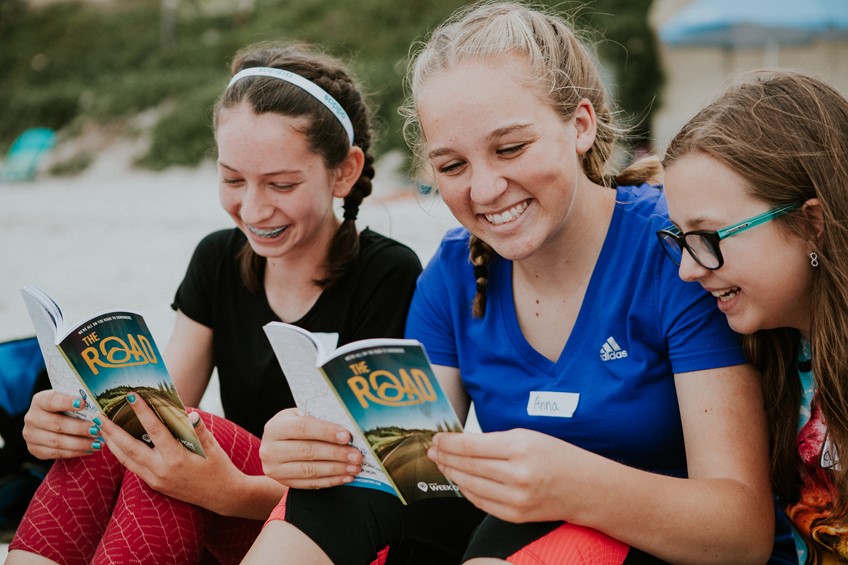 Kids happily reading program